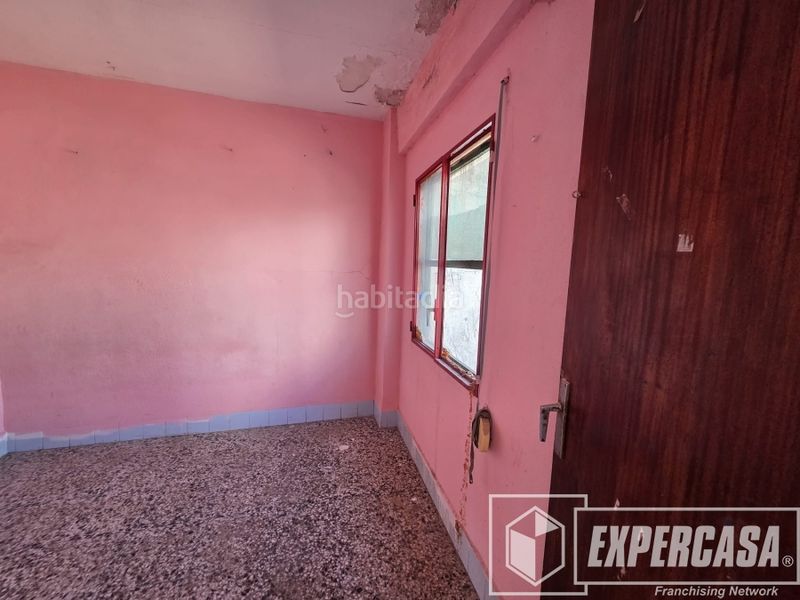 Foto 643bba2f-f63c-4c0c-a6e9-f99ab959431d. Casa amb aparcament a Alquenència - Venècia Alzira