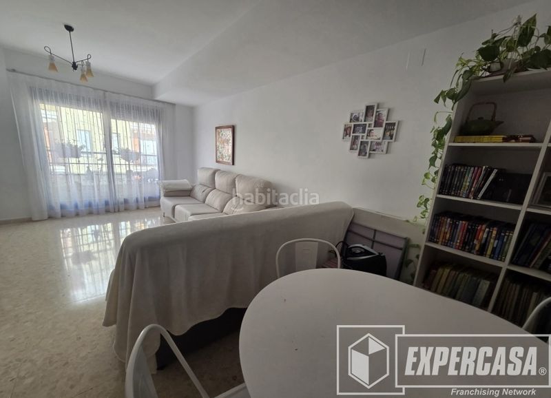 Foto beb23c76-290d-43eb-ad9d-436143e232a4. Pis a Carcaixent