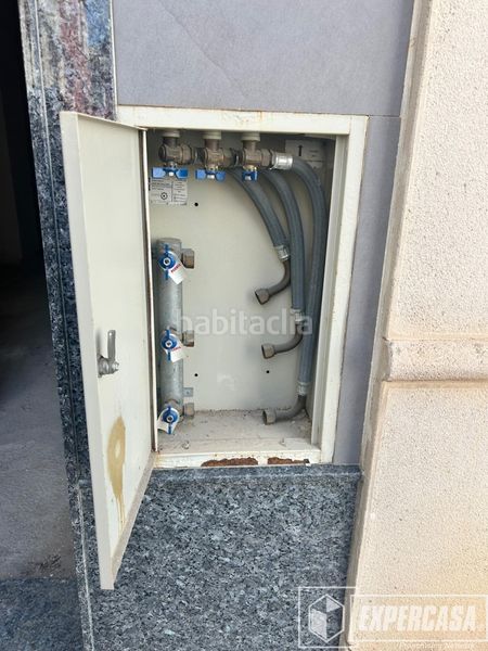 Foto 06a6eccf-b6fa-4895-9e04-0b50cec4a21f. Edificio en Caputxins Alzira