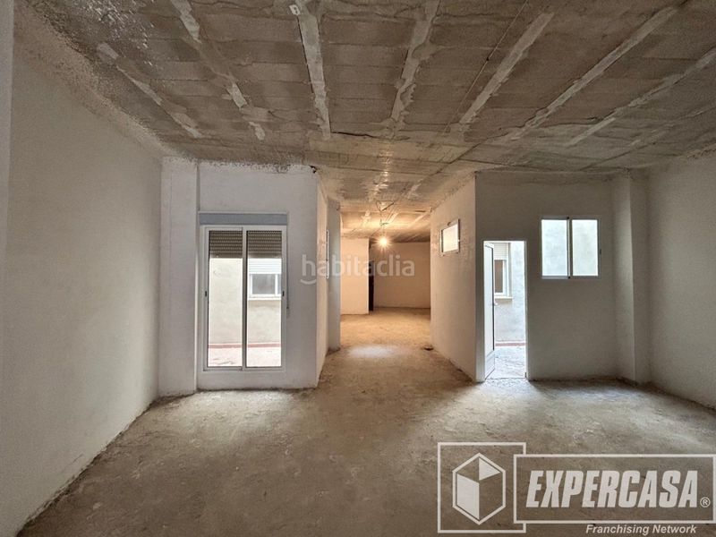 Foto f0464708-8a91-420f-a1b6-f32d6f3af02b. Edificio en Caputxins Alzira