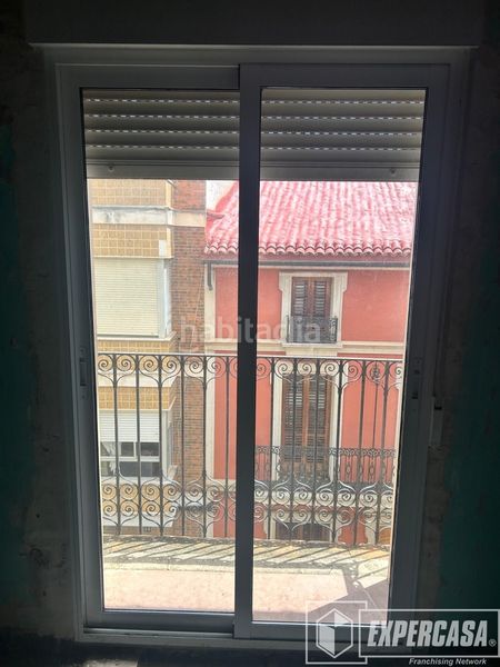 Foto 4f277451-f85b-40b6-b51b-e9d8e06099a9. Edifici a Caputxins Alzira