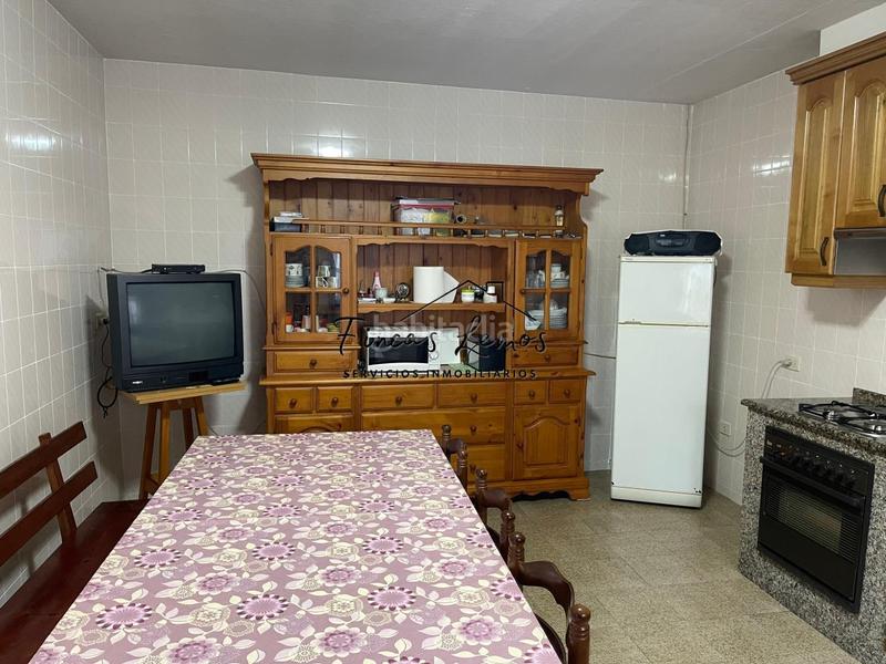 Foto 3a9b9770-6ac5-4912-bb01-ef9db47cfc32. Casa amb calefacció aparcament a Vimianzo