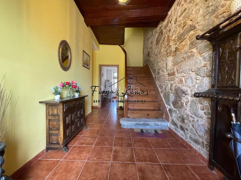 Foto ee8bdc32-f574-471e-b32e-8fa6066b06d3. Casa amb aparcament a Camariñas