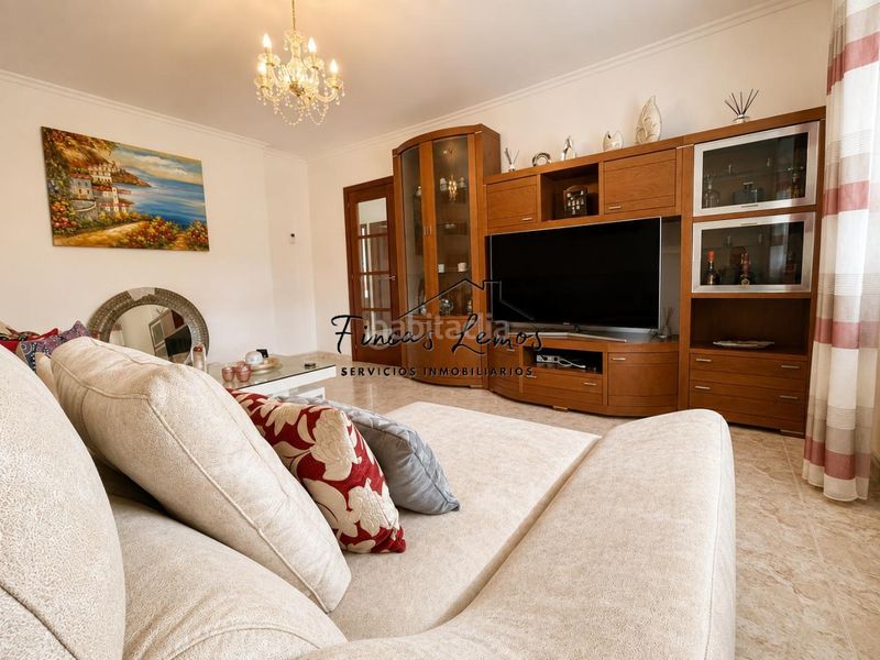 Foto c41f9eff-b369-483e-9ada-1dda0fc3a7b6. Casa amb calefacció aparcament a Zas