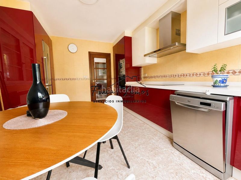 Foto f38752e5-997f-43aa-9104-3c8d05fe710d. Casa amb calefacció aparcament a Zas