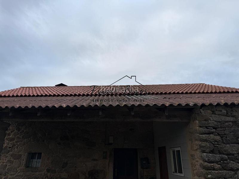 Foto 505b4d96-f1b0-4d76-999b-7f1a54d38c94. Casa en Muxía