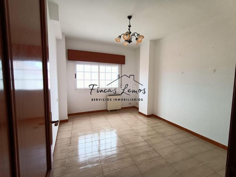 Foto 680a8f7a-9cab-442e-b609-0fdf130e10cb. Piso en Camariñas