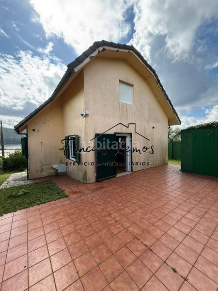 Foto bba6577a-c93d-47b2-aee0-50106c9b61ad. Casa amb aparcament a Camariñas