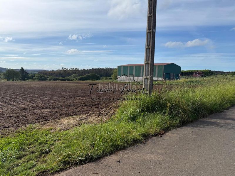 Foto fe777cbc-6eb4-487d-8395-e7a316e56a4a. Terreny residencial a Vimianzo