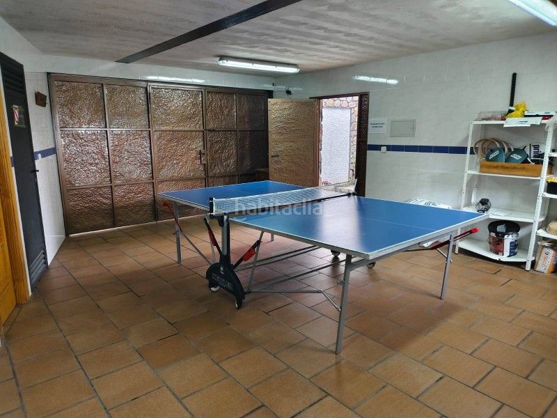 Foto 3c3e42a7-1d8c-4eb5-9ad9-a479e5984bf9. Xalet amb calefacció aparcament piscina a Bustarviejo