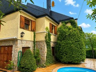 Chalet à Miraflores de la Sierra. Casa unifamiliar en venta en cantagallos  miraflores de la sierr