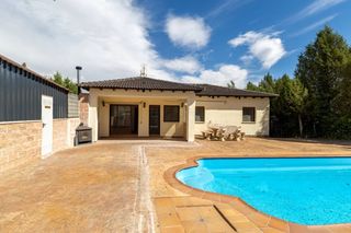 Chalet à Duruelo. Casa unifamiliar en venta en duruelo segovia