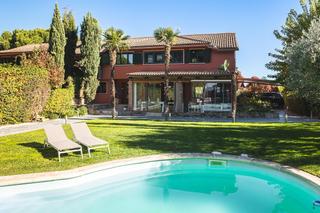 Casa aparellada  Calle playa altea. Chalet de diseo con aerotermia