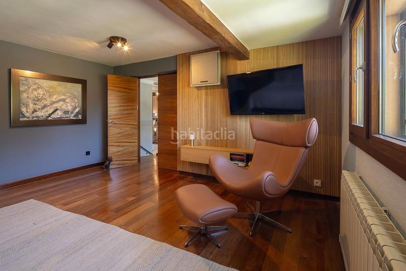 Foto 4a51edbd-014e-4f8d-aa6b-ef983563161d. Casa aparellada amb aparcament piscina a Bonanza Boadilla del Monte