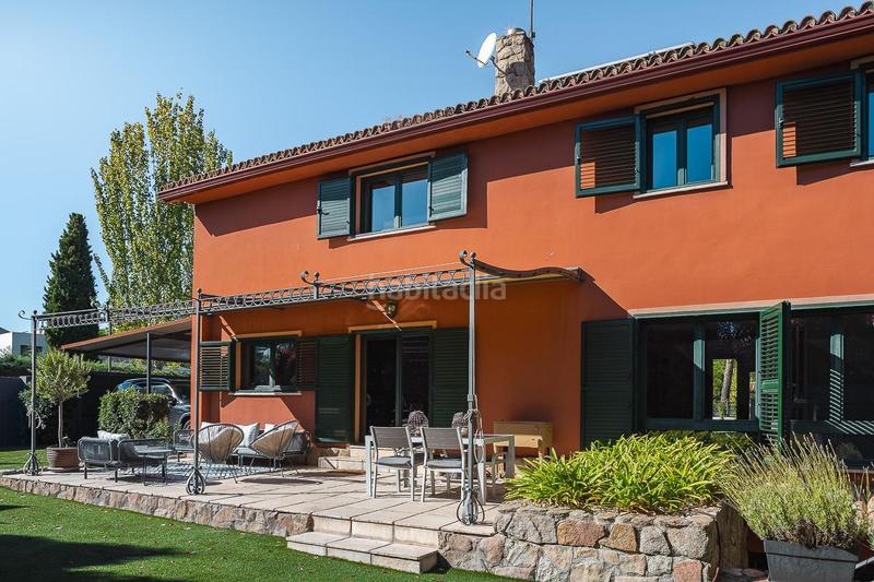 Foto 4abb2b9e-a3b4-48b4-896e-a486478d12c9. Casa aparellada amb aparcament piscina a Bonanza Boadilla del Monte