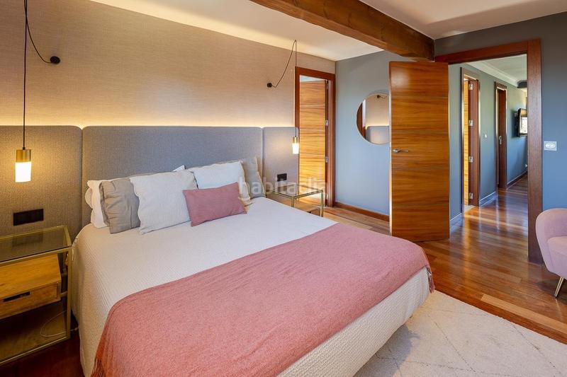 Foto 4d4aa1f6-93c5-4663-8d15-3ed6500fc0e4. Casa aparellada amb aparcament piscina a Bonanza Boadilla del Monte