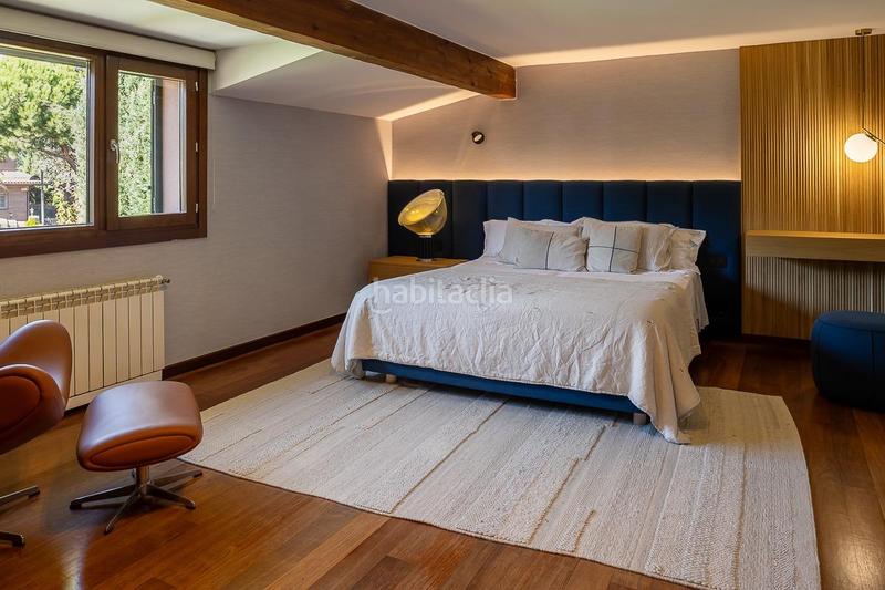 Foto 842617a4-f7e4-4fdb-b2e1-2d505df8e588. Casa aparellada amb aparcament piscina a Bonanza Boadilla del Monte