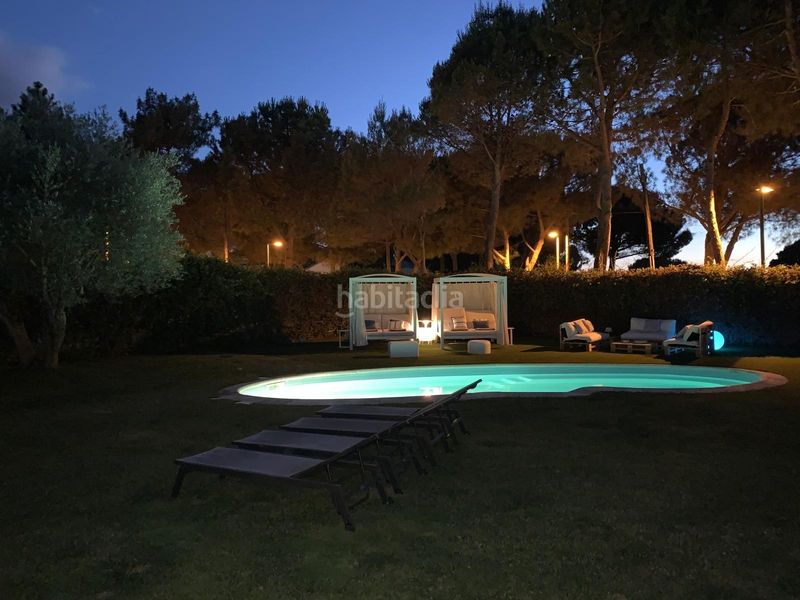 Foto c99f6a4c-ca07-47d9-a8c5-139cef428c2d. Casa aparellada amb calefacció aparcament piscina a Boadilla del Monte
