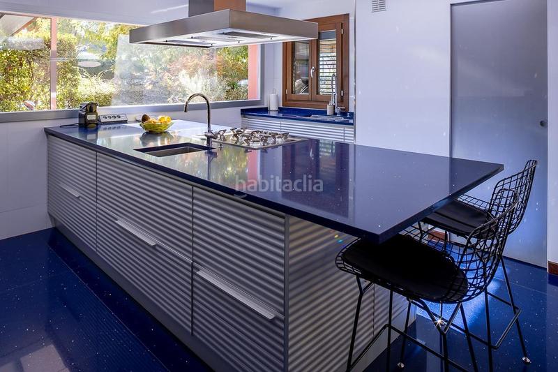 Foto cc4a2f6b-101c-4b4c-8785-c45458aab539. Casa aparellada amb aparcament piscina a Bonanza Boadilla del Monte