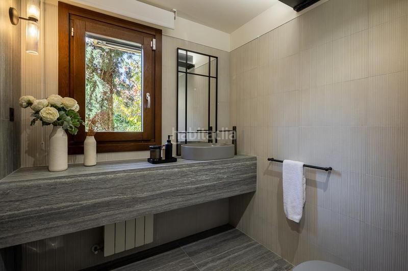 Foto d3dfe1e6-63b6-4c92-95d4-8a3ea1df90e7. Casa aparellada amb aparcament piscina a Bonanza Boadilla del Monte