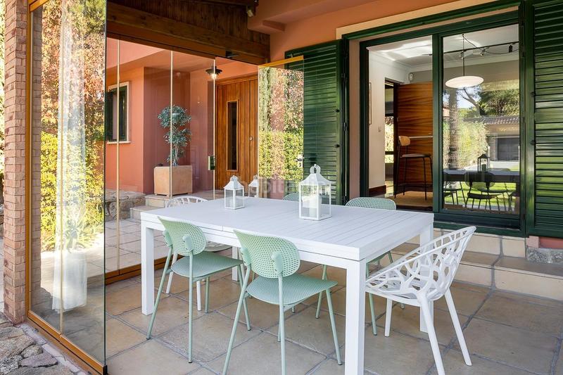 Foto d4c1b80d-633f-4133-95fe-54b6548dd80e. Casa aparellada amb aparcament piscina a Bonanza Boadilla del Monte