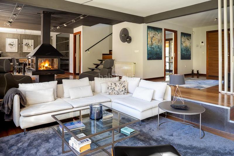 Foto fef66636-6610-416d-8e2b-b136fb6e7968. Casa aparellada amb aparcament piscina a Bonanza Boadilla del Monte