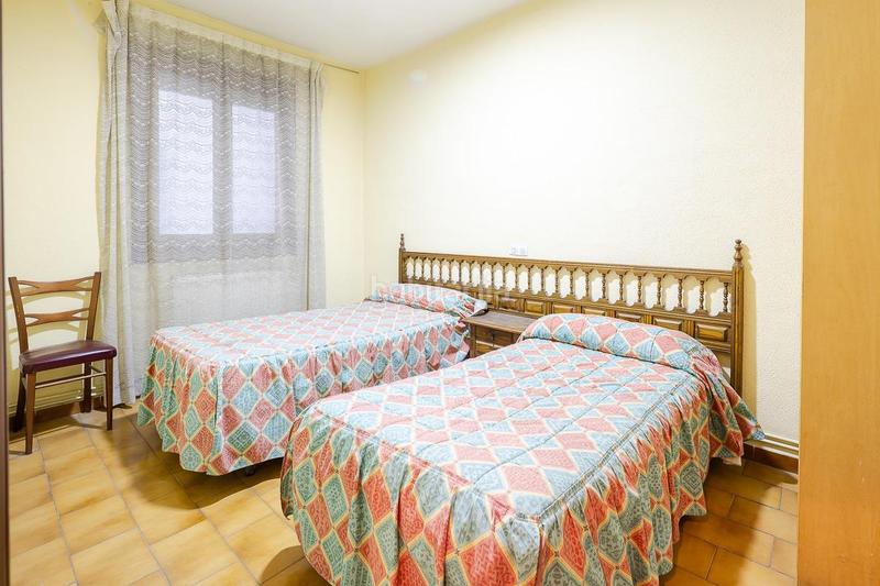 Foto 3a3af389-ddec-4699-9988-dc185b78d2f3. Piso  a reformar en arganzuela en Palos de Moguer Madrid