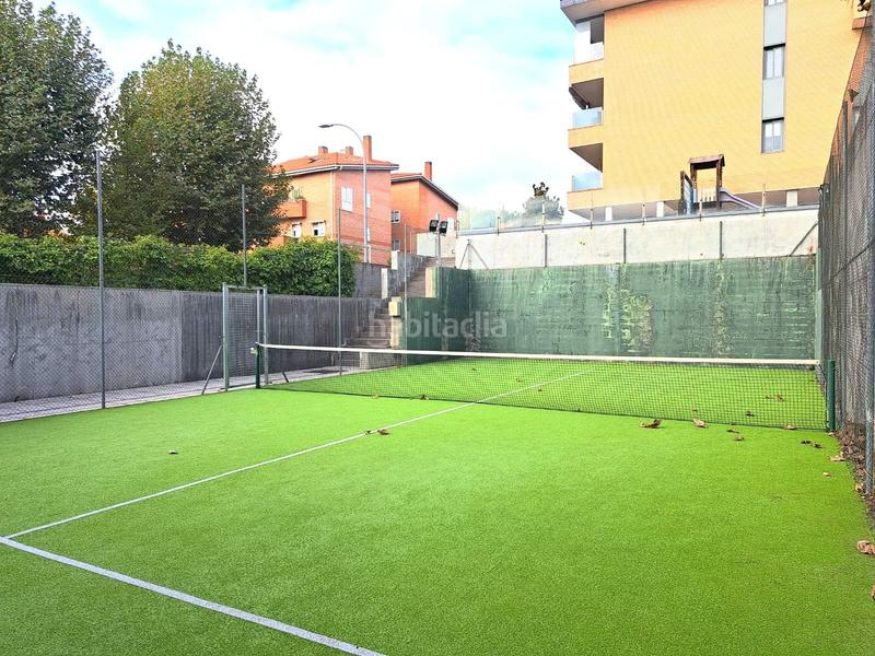 Foto 6c17ba0d-2b56-43f8-9c6d-605706910274. Rent flat with heating parking pool in Sector B Boadilla del Monte