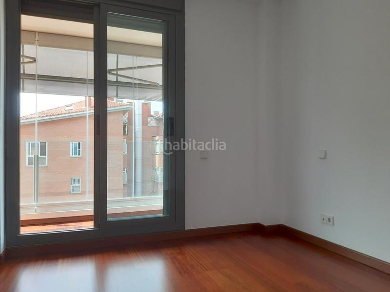 Foto 9b0fe07a-33af-4a25-890a-9155ac666cd9. Rent flat with heating parking pool in Sector B Boadilla del Monte