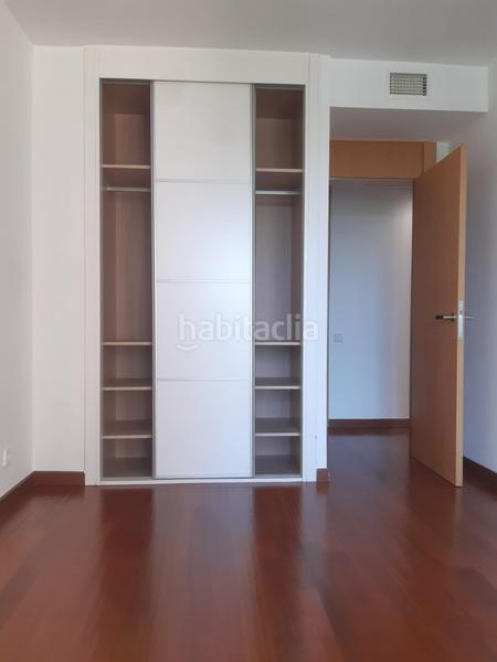 Foto f16bf1ed-eb6b-49c7-959c-3294bab47133. Rent flat with heating parking pool in Sector B Boadilla del Monte