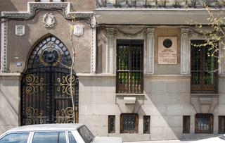 Rent Flat in Avenida de ramón y cajal 65. Fantástico estudio moderno en av ramon y cajal