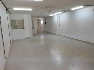 Local Comercial a El Tancat-Mas d´en Gual. Gran local en venta  en el vendrell, precio rebajado