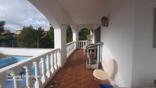 Chalet à Bisbal del Penedès (La). Gran chalet en la bisbal con piscina