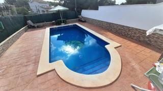 Xalet a Bellvei. Gran chalet en baronia