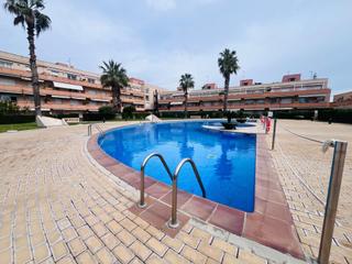 Pis a Les Salines-Pla de Sant Pere. Piso en venta en el paseo marítimo de cubelles