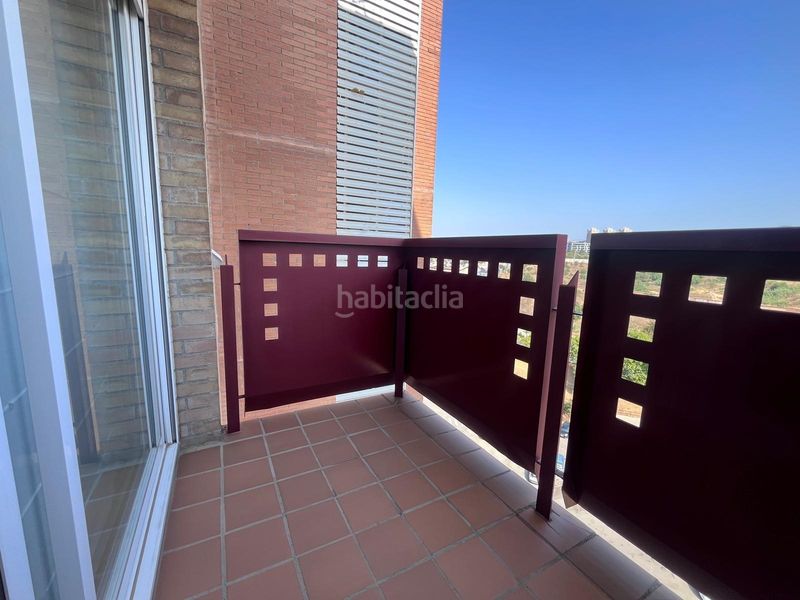 Foto d0643dba-2938-47ac-8b95-aaca157e70a4. Pis amb calefacció a Can Vidalet Esplugues de Llobregat