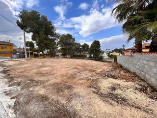 Wohngrundstück in Canyelles. Terreno en venta en california, c. eivissa