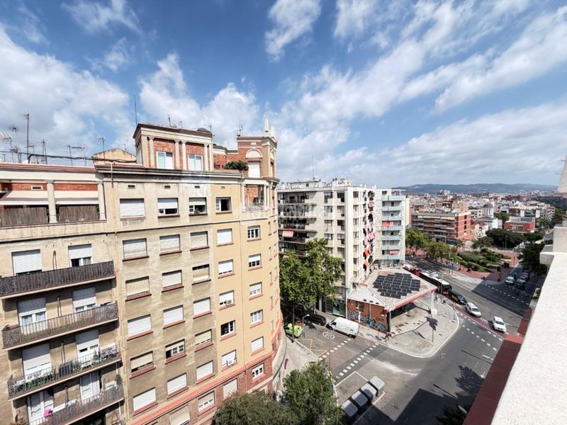Foto a5e8c86f-ddee-4b90-bdce-b1c8c9c68006. Pis a El Camp de l´Arpa del Clot Barcelona