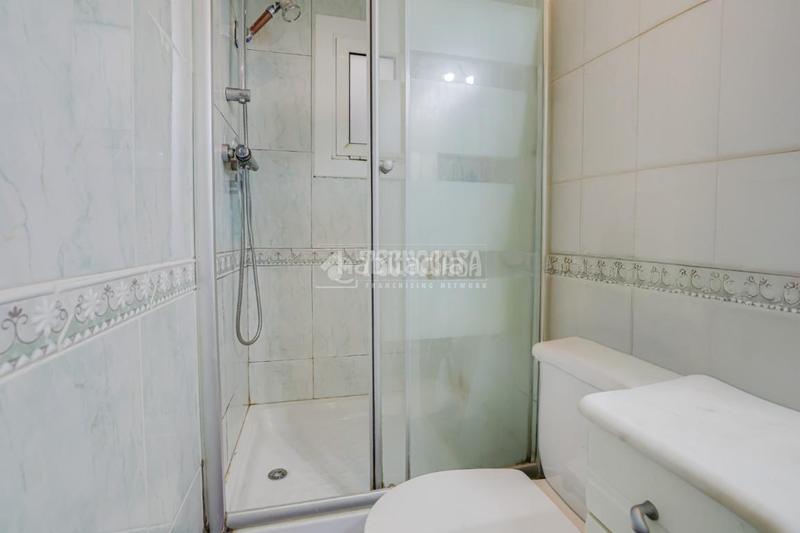 Foto c6ee897c-d9e4-460a-913e-f73938bc302b. Etagenwohnung mit heizung in Can Mas Ripollet