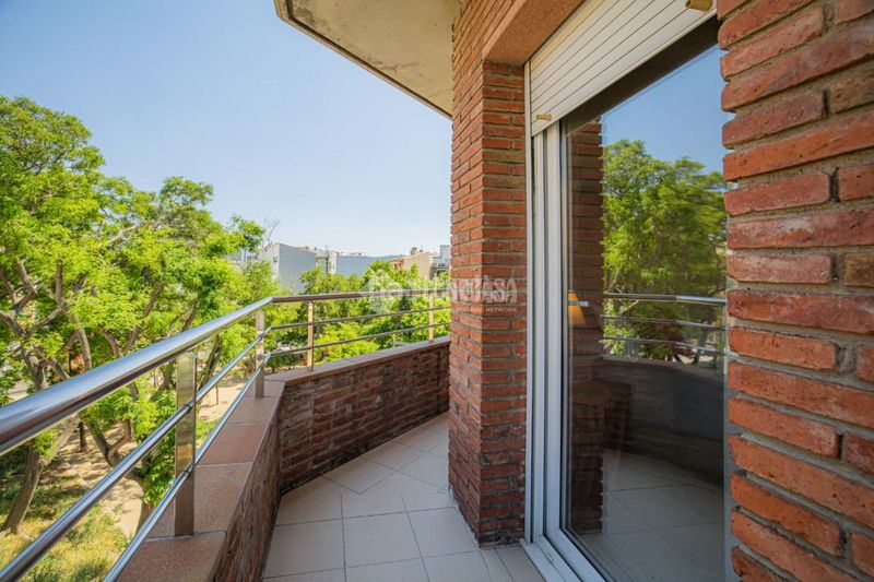 Foto eb3c27e2-741e-44cb-8a93-41b111d1a410. Piso  en venta en Centre Ripollet