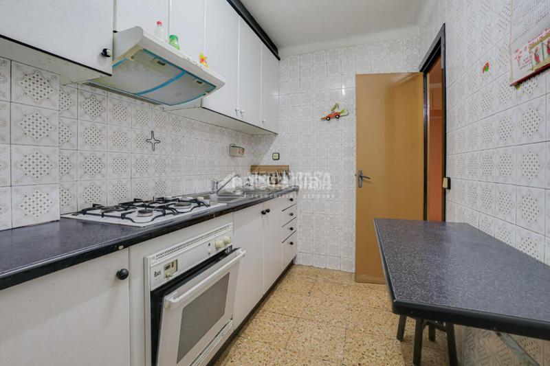 Foto 13c234e2-f78a-45b5-aa3d-3231ecb0ba80. Piso  en venta en Ajuntament-Maragall Ripollet