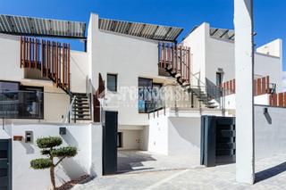 Casa aparellada a El Peñoncillo. Casa en venta en torrox