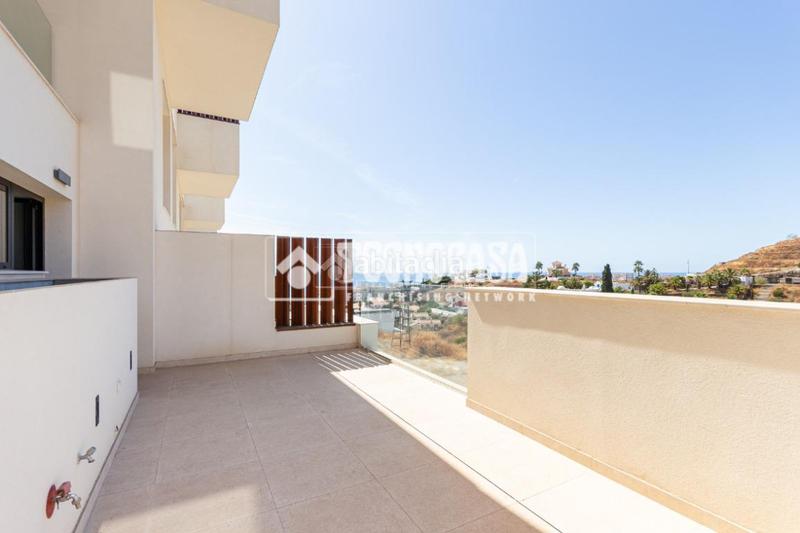 Foto 912d7ec2-ad1e-4ff2-b45b-b5751943cec5. Doppelhaus mit parking pool in El Peñoncillo Torrox