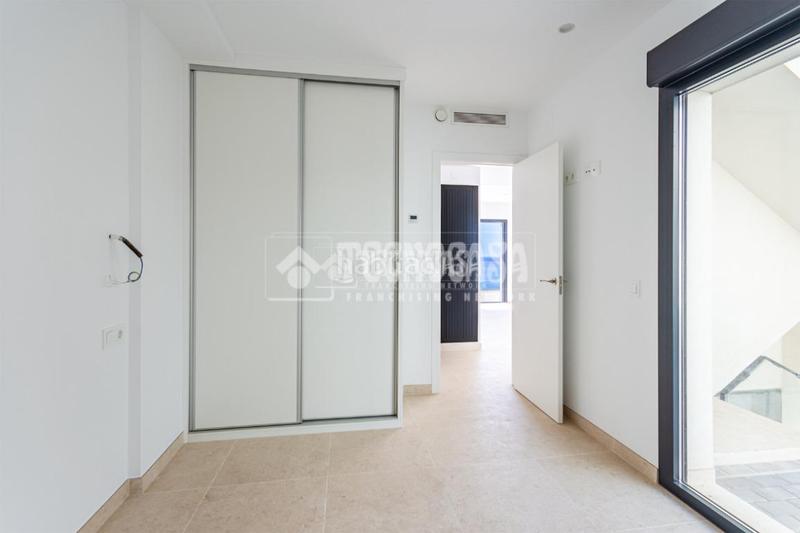 Foto 5cac9f5f-7aa6-4047-9d71-d802be3294a1. Casa aparellada amb piscina a El Peñoncillo Torrox