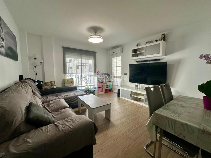 Foto 8cd1b753-87bf-41c7-9126-921da525df70. Appartement avec parking dans Torrox pueblo Torrox