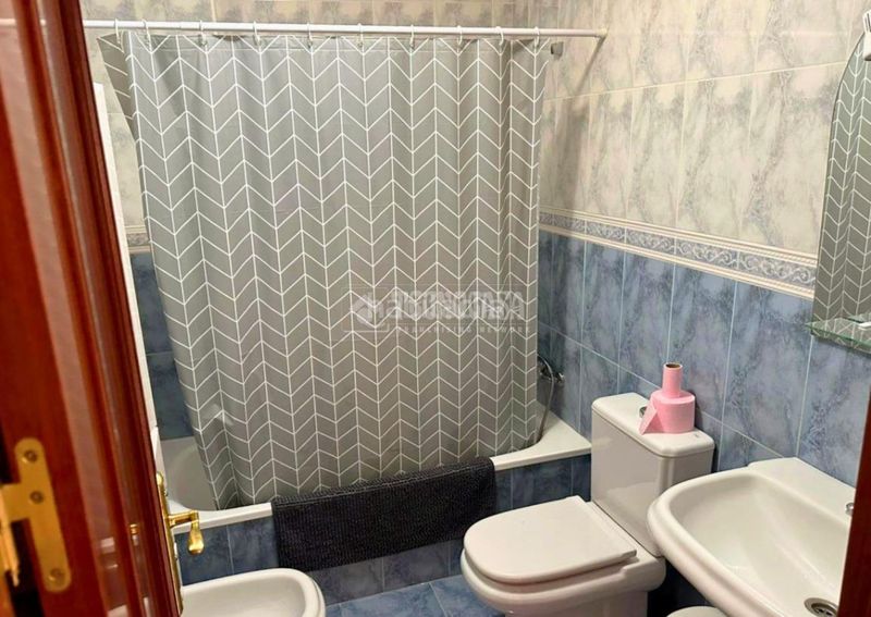 Foto 00d4261f-a3b0-4b48-9e01-d8097d2edbf2. Pis amb aparcament a Torrox pueblo Torrox