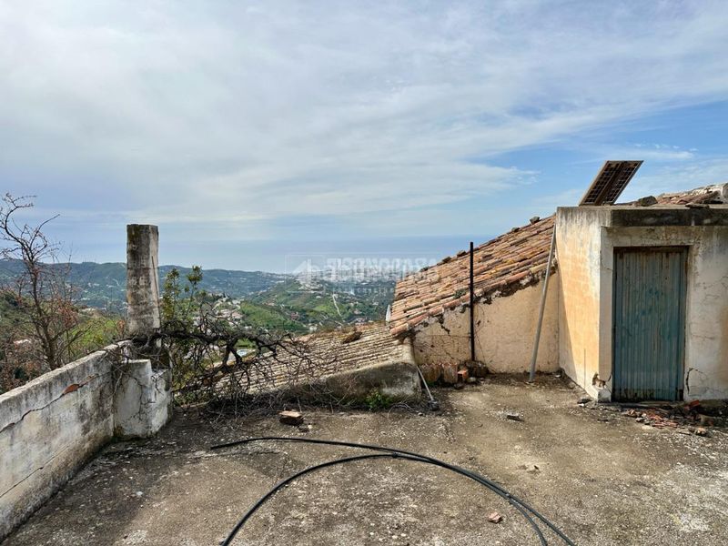 Foto b24679d0-de98-4aee-81e3-72fdef4ec4d9. Finca rústica a Torrox pueblo Torrox