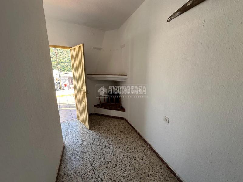 Foto 4b9e42a7-1f1a-46bb-950c-6e710987b5ac. Doppelhaus in Torrox pueblo Torrox