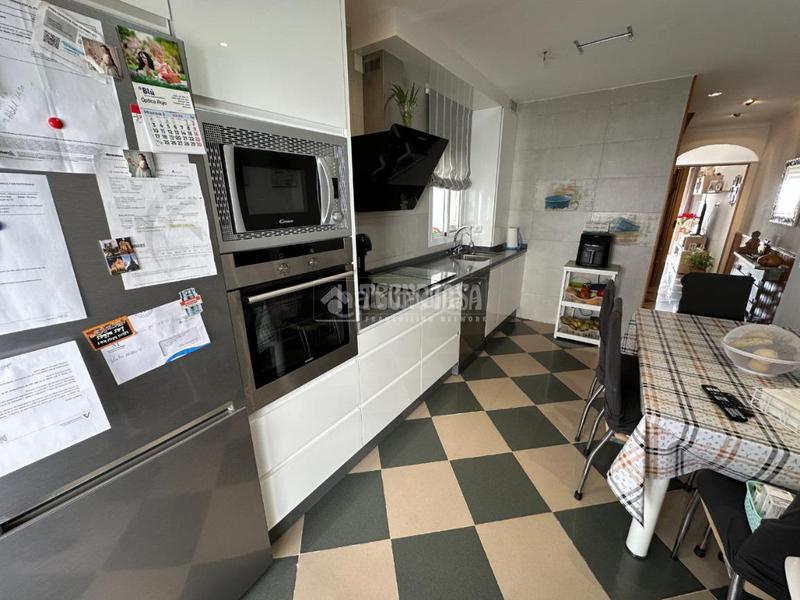 Foto ce4385d2-6685-46bf-a0b2-8cad518f9ead. Piso  en venta en Torrox pueblo Torrox