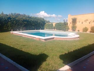 Casa a Roche. Chalet en venta